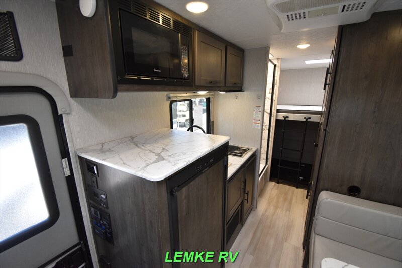 2023 Coachmen Cross Trail 20XG   - Photo 14 - Rocklin, CA 95677