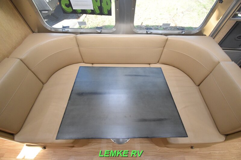 2016 Airstream Flying Cloud 23FB   - Photo 13 - Rocklin, CA 95677