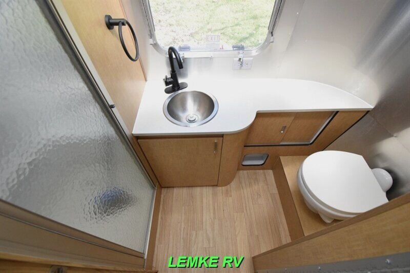 2016 Airstream Flying Cloud 23FB   - Photo 19 - Rocklin, CA 95677