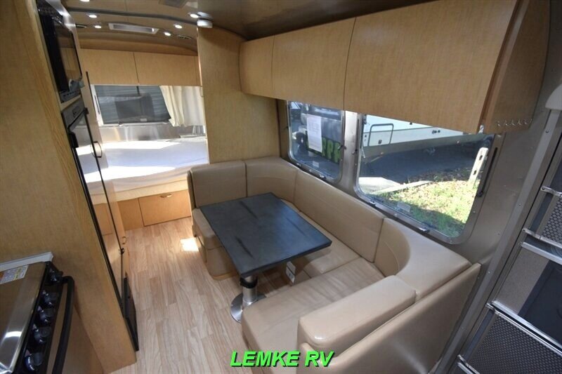 2016 Airstream Flying Cloud 23FB   - Photo 17 - Rocklin, CA 95677