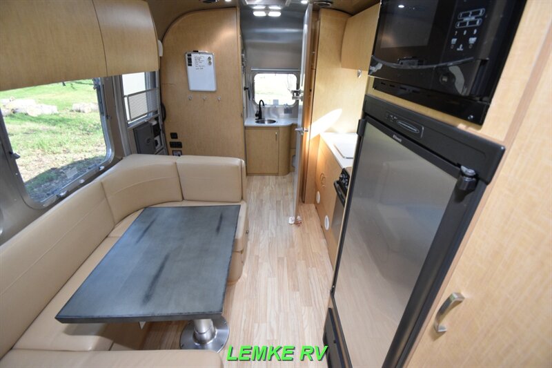 2016 Airstream Flying Cloud 23FB   - Photo 2 - Rocklin, CA 95677