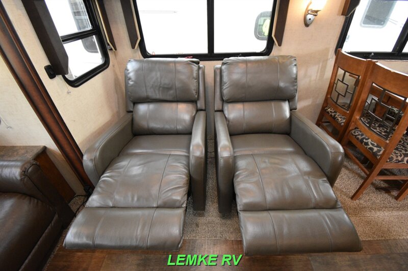 2016 K-Z Durango 281RLT   - Photo 16 - Rocklin, CA 95677