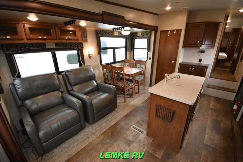 2016 K-Z Durango 281RLT   - Photo 21 - Rocklin, CA 95677