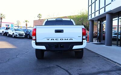 2017 Toyota Tacoma TRD Sport   - Photo 13 - Tucson, AZ 85712