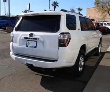 2020 Toyota 4Runner SR5 Premium  4x4 - Photo 15 - Tucson, AZ 85712