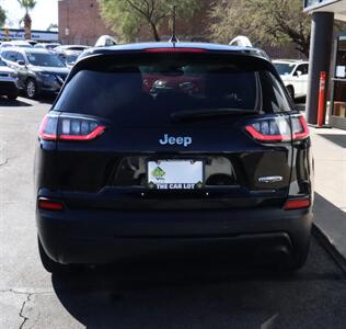 2020 Jeep Cherokee Latitude Plus   - Photo 10 - Tucson, AZ 85712