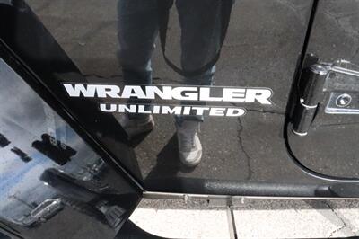 2016 Jeep Wrangler Unlimited Rubicon  4x4 - Photo 8 - Tucson, AZ 85712