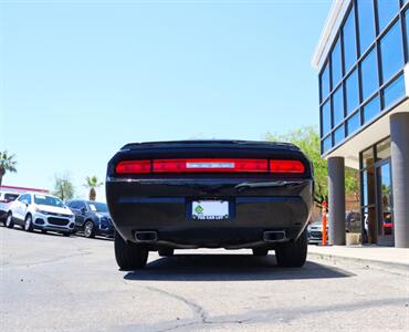 2013 Dodge Challenger SXT Plus   - Photo 11 - Tucson, AZ 85712