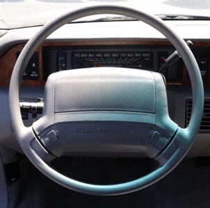 1993 Chevrolet Caprice   - Photo 43 - Tucson, AZ 85712