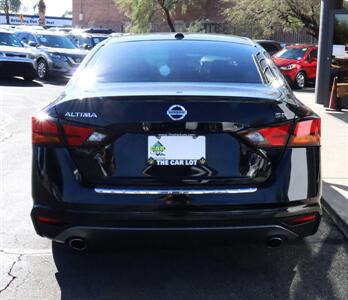 2022 Nissan Altima 2.5 SR   - Photo 10 - Tucson, AZ 85712