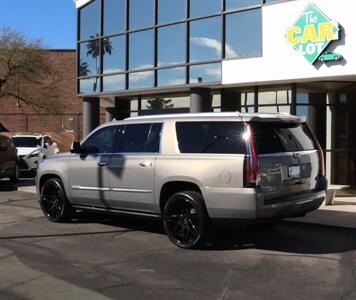 2017 Cadillac Escalade ESV Premium Luxury  4x4 - Photo 7 - Tucson, AZ 85712