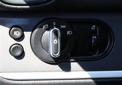 2019 MINI Countryman Plug-in Hybrid Cooper SE ALL4  AWD - Photo 35 - Tucson, AZ 85712