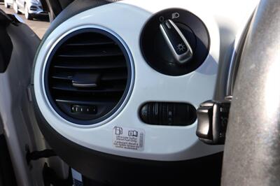 2014 Volkswagen Beetle Convertible TDI   - Photo 31 - Tucson, AZ 85712