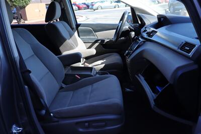 2016 Honda Odyssey SE  3rd ROW SEATING - Photo 40 - Tucson, AZ 85712
