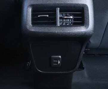 2019 Chevrolet Equinox LT  4WD - Photo 21 - Tucson, AZ 85712