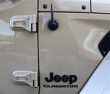 2022 Jeep Gladiator Willys  4WD - Photo 14 - Tucson, AZ 85712