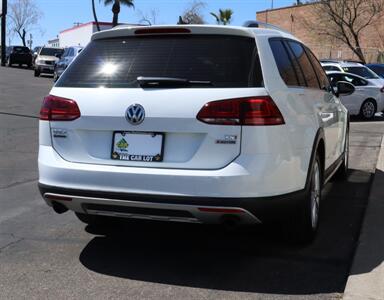 2017 Volkswagen Golf Alltrack TSI SE 4Motion  AWD - Photo 12 - Tucson, AZ 85712