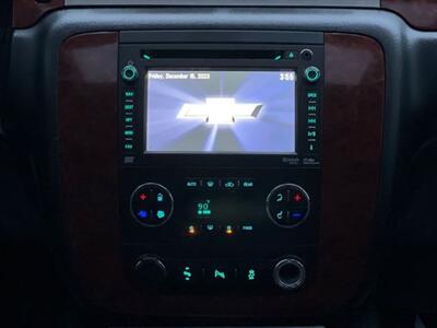 2014 Chevrolet Suburban LTZ 1500   - Photo 16 - Lannon, WI 53046