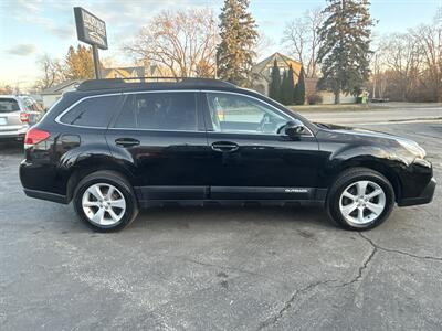 2013 Subaru Outback 2.5i Premium   - Photo 8 - Lannon, WI 53046