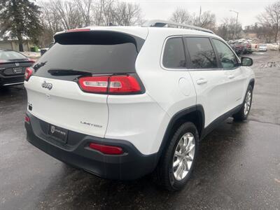 2015 Jeep Cherokee Limited   - Photo 7 - Lannon, WI 53046