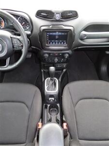 2018 Jeep Renegade Altitude   - Photo 11 - Santa Cruz, CA 95062