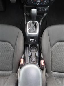 2018 Jeep Renegade Altitude   - Photo 9 - Santa Cruz, CA 95062