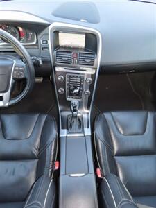 2014 Volvo XC60 T6 R-Design AWD Platinum - Photo 23 - Santa Cruz, CA 95062