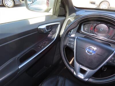 2014 Volvo XC60 T6 R-Design AWD Platinum - Photo 16 - Santa Cruz, CA 95062