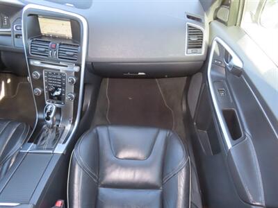 2014 Volvo XC60 T6 R-Design AWD Platinum - Photo 29 - Santa Cruz, CA 95062