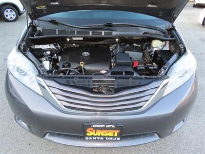 2017 Toyota Sienna LE 8-Passenger - Photo 47 - Santa Cruz, CA 95062