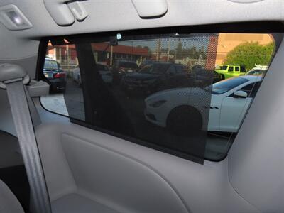 2017 Toyota Sienna LE 8-Passenger - Photo 38 - Santa Cruz, CA 95062