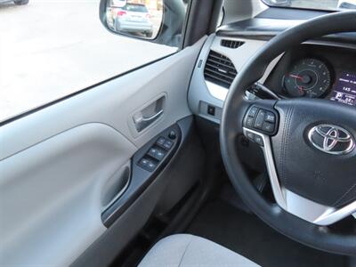 2017 Toyota Sienna LE 8-Passenger - Photo 9 - Santa Cruz, CA 95062