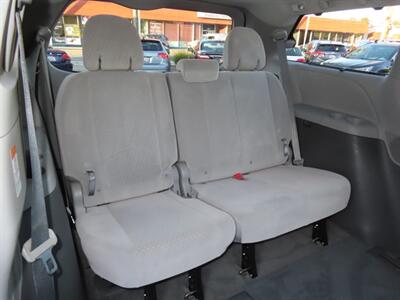 2017 Toyota Sienna LE 8-Passenger - Photo 37 - Santa Cruz, CA 95062
