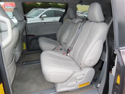2013 Toyota Sienna XLE 8-Passenger   - Photo 29 - Santa Cruz, CA 95062