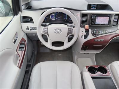 2013 Toyota Sienna XLE 8-Passenger   - Photo 7 - Santa Cruz, CA 95062
