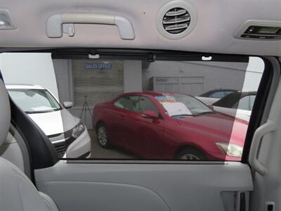 2013 Toyota Sienna XLE 8-Passenger   - Photo 35 - Santa Cruz, CA 95062