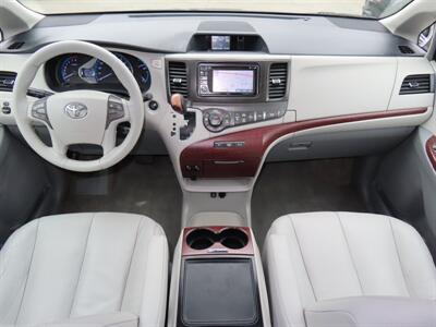 2013 Toyota Sienna XLE 8-Passenger   - Photo 27 - Santa Cruz, CA 95062