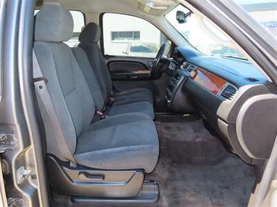 2008 GMC Yukon SLE   - Photo 14 - Santa Cruz, CA 95062