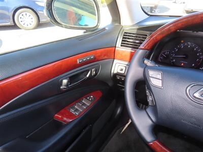 2012 Lexus LS   - Photo 11 - Santa Cruz, CA 95062