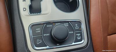 2012 Jeep Grand Cherokee Overland  SUMMIT - Photo 14 - Clackamas, OR 97015