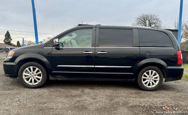 2015 Chrysler Town & Country Limited Platinum