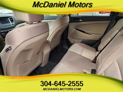 2016 Hyundai TUCSON SE - Photo 11 - Ronceverte, WV 24970