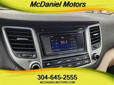 2016 Hyundai TUCSON SE - Photo 13 - Ronceverte, WV 24970