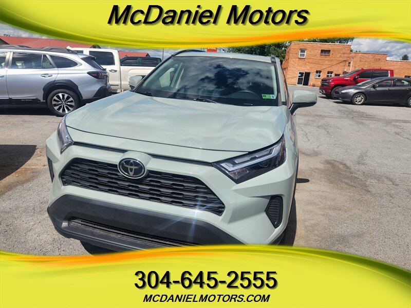 2023 Toyota RAV4 XLE  