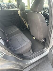 2025 Chevrolet Trax LS - Photo 12 - Newport, KY 41071