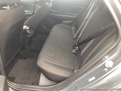 2023 Hyundai Elantra SEL - Photo 4 - Newport, KY 41071
