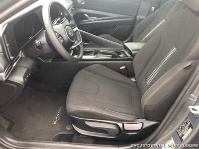 2023 Hyundai Elantra SEL - Photo 3 - Newport, KY 41071