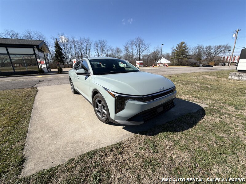 2025 Kia K4 LXS   - Photo 1 - Newport, KY 41071