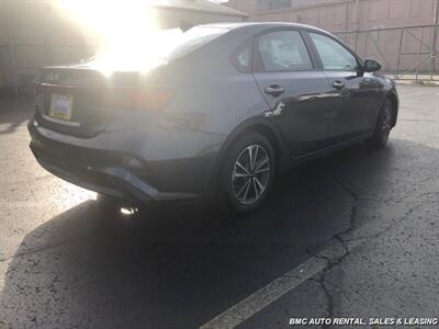2024 Kia Forte - Photo 3 - Newport, KY 41071