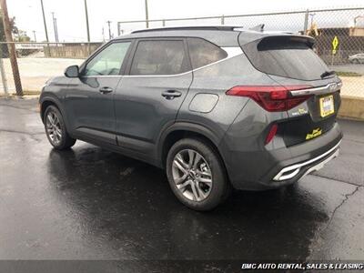 2023 Kia Seltos S - Photo 8 - Newport, KY 41071